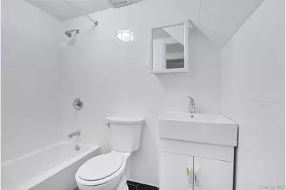 8833 Francis Lewis Boulevard, Queens Village, NY 11427 - Photo 36