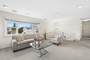 2509 Riviera Ln, Bellmore, NY 11710 - Photo 2