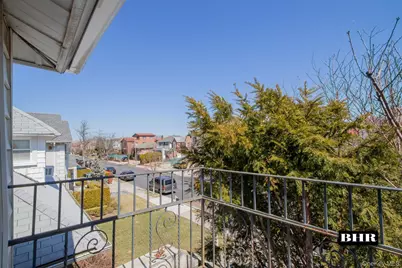154 Beaumont Street, Brooklyn, NY 11235 - Photo 18