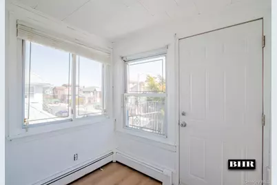 154 Beaumont Street, Brooklyn, NY 11235 - Photo 18