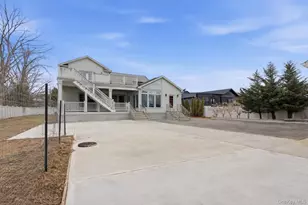 171 Oakfield Ave, Dix Hills, NY 11746 - Photo 4