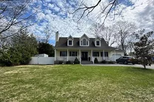 48 N Columbine Ave, Hampton Bays, NY 11946 - Photo 36