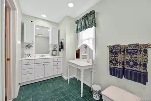 114 Roosevelt St, Garden City, NY 11530 - Photo 22