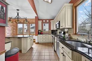 114 Roosevelt St, Garden City, NY 11530 - Photo 14