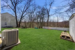 18 Shelter Dr, Sound Beach, NY 11789 - Photo 22