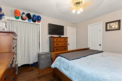 182 Montgomery Avenue, West Babylon, NY 11704 - Photo 12