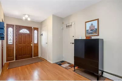 8 Shari Lane, East Northport, NY 11731 - Photo 6