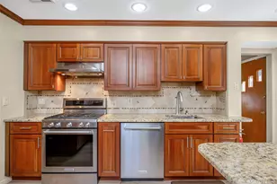 8 Shari Ln, East Northport, NY 11731 - Photo 12