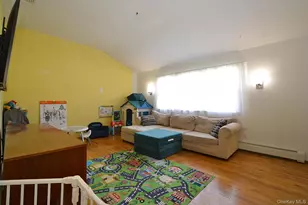 10 Maureen Dr, Hauppauge, NY 11788 - Photo 10