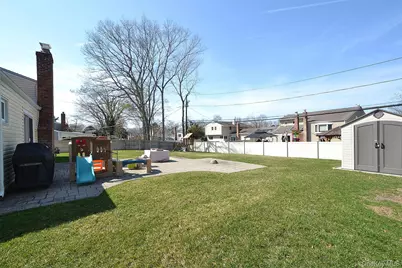10 Maureen Drive, Hauppauge, NY 11788 - Photo 20