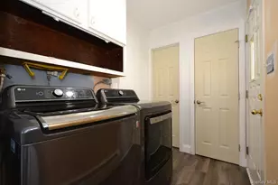 10 Maureen Dr, Hauppauge, NY 11788 - Photo 8