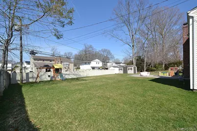 10 Maureen Drive, Hauppauge, NY 11788 - Photo 4