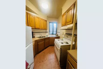 1651 Metropolitan Avenue #5E, Bronx, NY 10462 - Photo 2