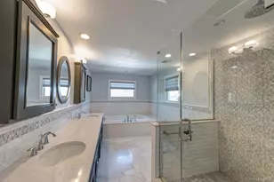 35 Circle Dr, Syosset, NY 11791 - Photo 18