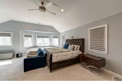 35 Circle Drive, Syosset, NY 11791 - Photo 16