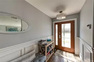 35 Circle Dr, Syosset, NY 11791 - Photo 2