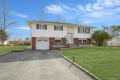 10 Pierre Drive, Commack, NY 11725 - Photo 2