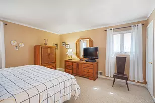 10 Pierre Dr, Commack, NY 11725 - Photo 26