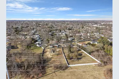 10 Pierre Drive, Commack, NY 11725 - Photo 6