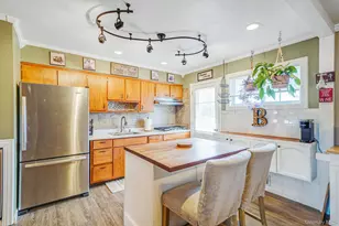 10 Pierre Dr, Commack, NY 11725 - Photo 16