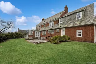 193-12 Foothill Ave, Hollis, NY 11423 - Photo 30