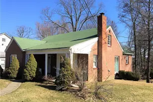 438 Powell Ave, Newburgh, NY 12550 - Photo 2