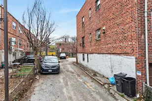 147-50 Barclay Ave, Flushing, NY 11355 - Photo 18