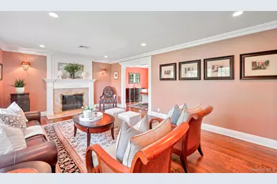 137 Weyford Terrace, Garden City, NY 11530 - Photo 6