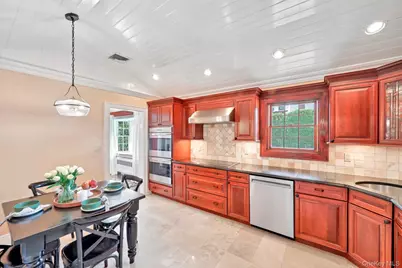 137 Weyford Terrace, Garden City, NY 11530 - Photo 14