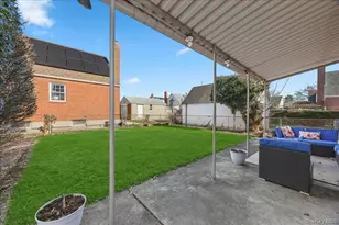 214 Central Blvd, New Hyde Park, NY 11040 - Photo 22