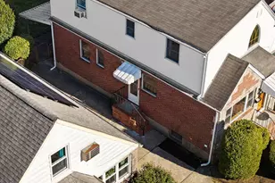 214 Central Blvd, New Hyde Park, NY 11040 - Photo 24