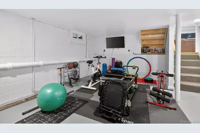 514 Kings Highway, Valley Cottage, NY 10989 - Photo 20