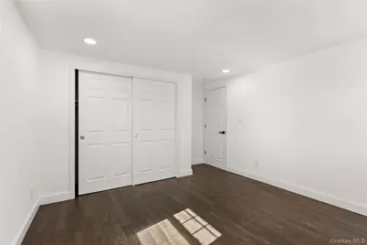 184 Dallas Street, Lindenhurst, NY 11757 - Photo 12