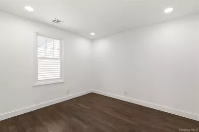 184 Dallas Street, Lindenhurst, NY 11757 - Photo 8