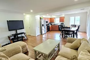 38 Pentmoor Dr, Mastic, NY 11950 - Photo 4