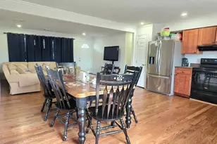 38 Pentmoor Dr, Mastic, NY 11950 - Photo 10