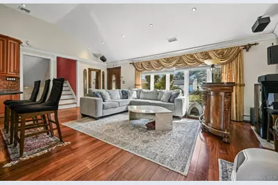 16 Tudor Road, Hicksville, NY 11801 - Photo 22