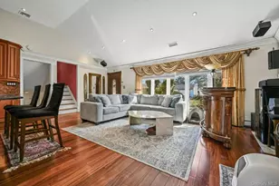 16 Tudor Rd, Hicksville, NY 11801 - Photo 22