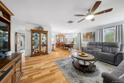 9 Ballad Lane, Stony Brook, NY 11790 - Photo 6