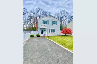 171 Pauline Street, Holbrook, NY 11741 - Photo 2