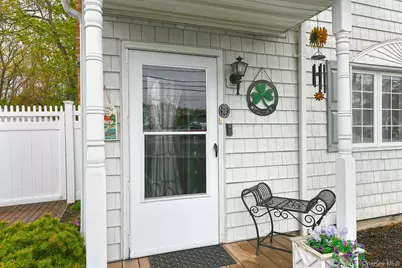 171 Pauline Street, Holbrook, NY 11741 - Photo 4