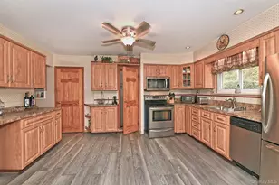 171 Pauline St, Holbrook, NY 11741 - Photo 10