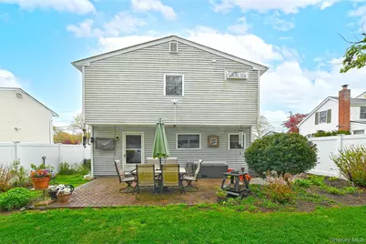 171 Pauline Street, Holbrook, NY 11741 - Photo 22