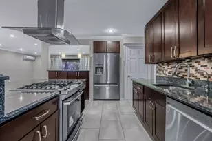 626 Pearl St, Oceanside, NY 11572 - Photo 8