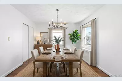 7 Everett Street, Valley Stream, NY 11580 - Photo 2