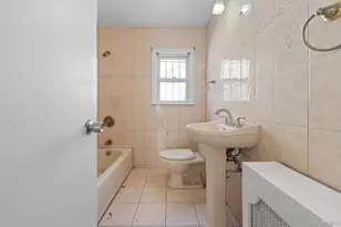 7 Everett St, Valley Stream, NY 11580 - Photo 6