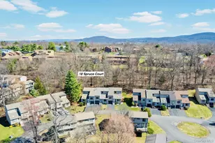 18 Spruce Ct, Fishkill, NY 12524 - Photo 2