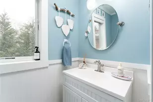 61 Atlantic Ave, Hampton Bays, NY 11946 - Photo 12