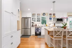 61 Atlantic Ave, Hampton Bays, NY 11946 - Photo 8