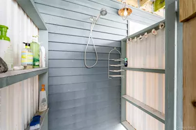 61 Atlantic Avenue, Hampton Bays, NY 11946 - Photo 34